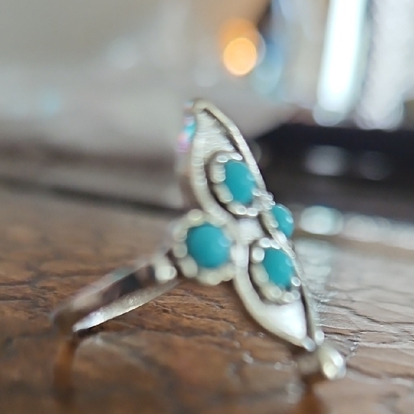 Turquoise Silver Ring - Picture 5 of 6